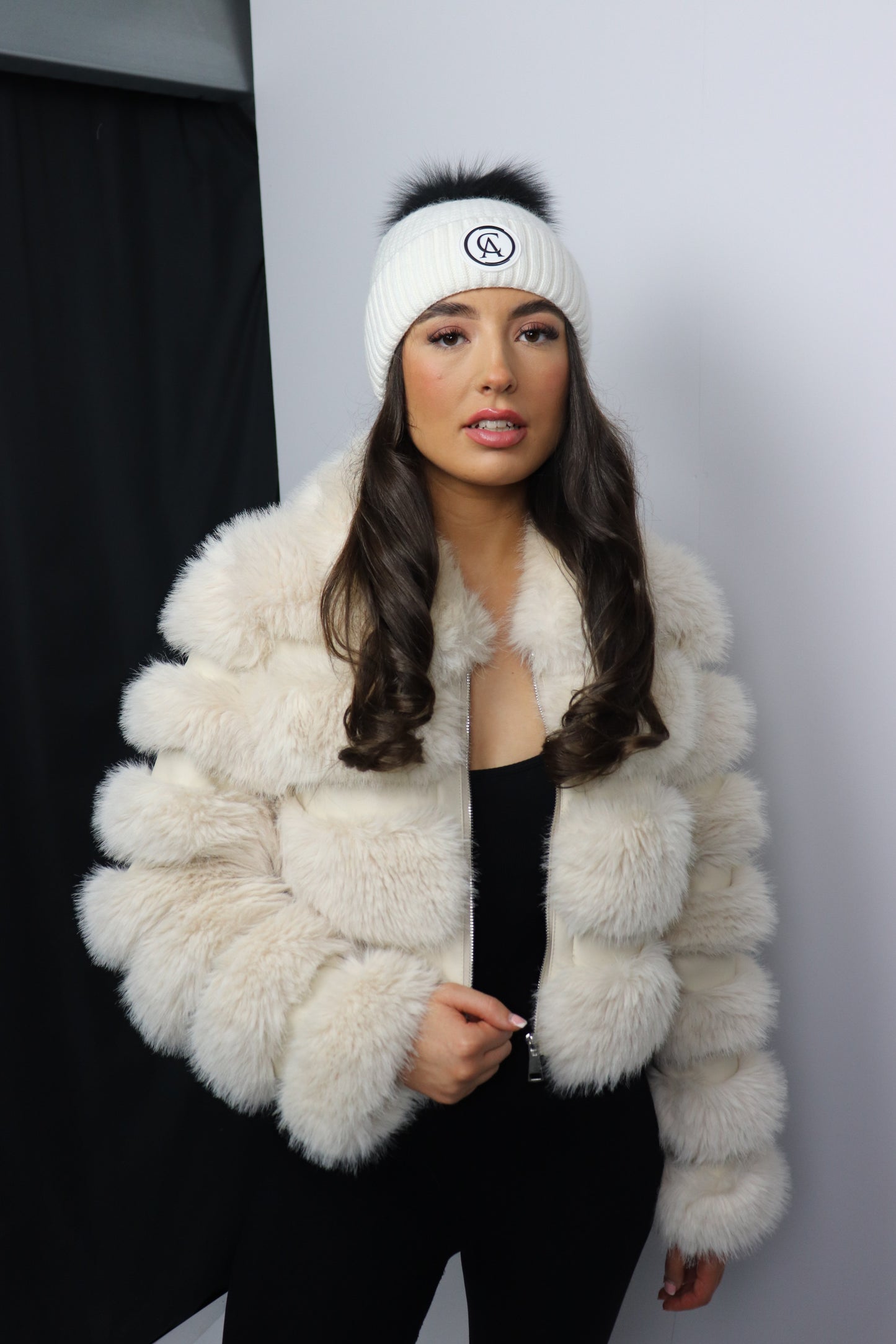 White Carl Anthony Winter Cashmere Hat
